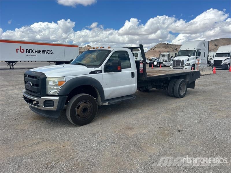 Ford F-450 Camion plateau