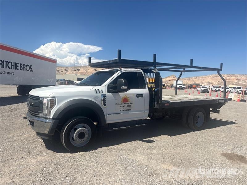 Ford F-450 플랫베드/드롭사이드 트럭