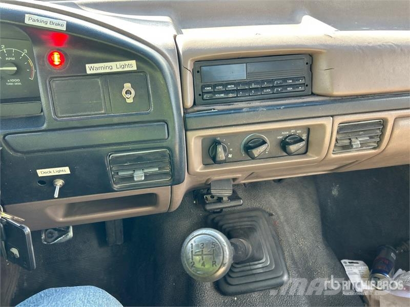 Ford F-450 Platformas/izkraušana no sāniem