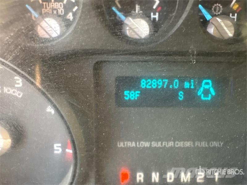 Ford F-450 Platformas/izkraušana no sāniem