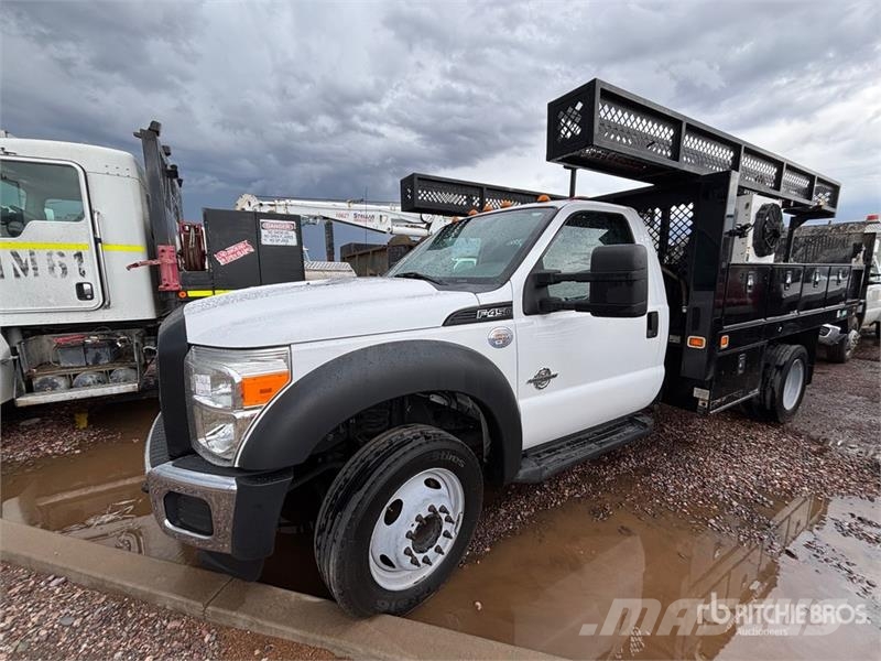 Ford F-450 皮卡.傳統半斗卡車/側卸板