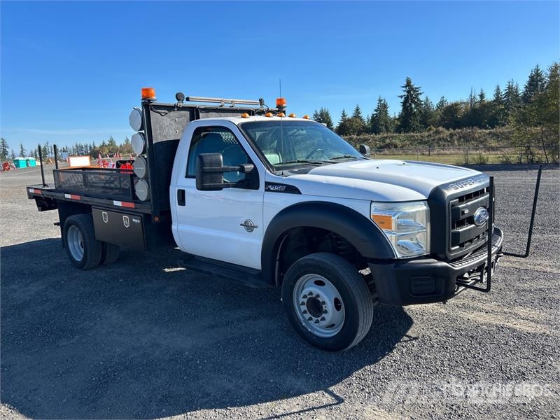 Ford F-450 Tovornjaki s kesonom/platojem