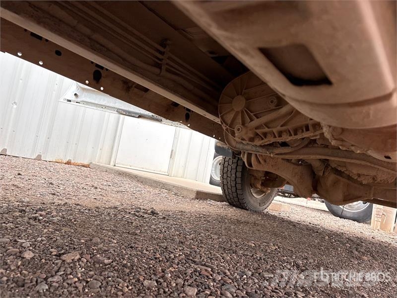 Ford F-450 Platós / Ponyvás teherautók