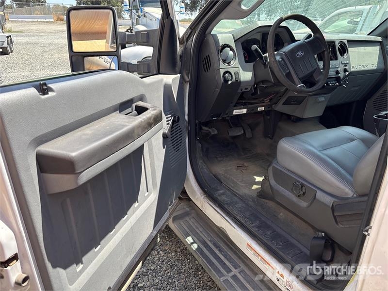 Ford F-450 المنصات الهوائية المثبتة على شاحنة