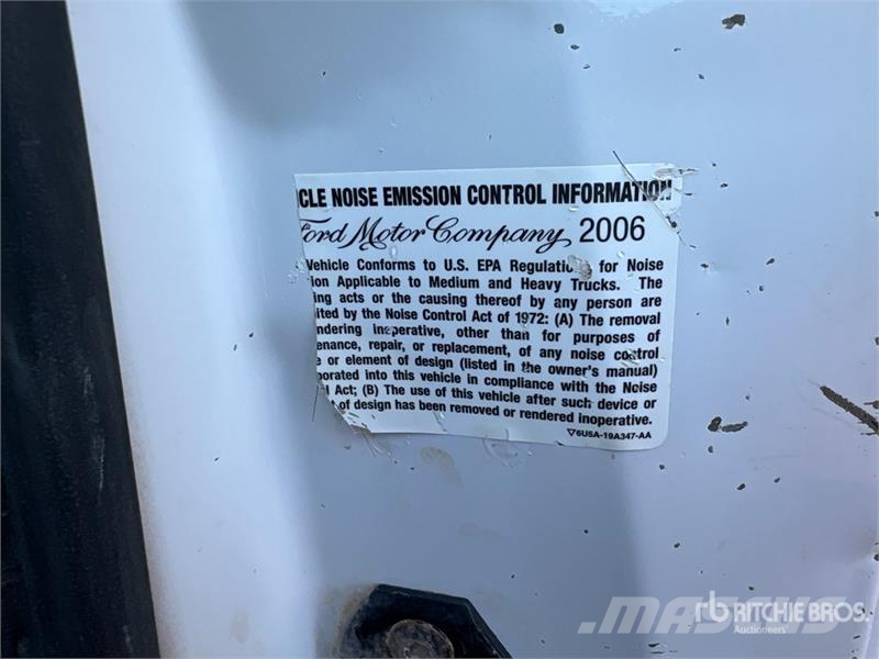 Ford F-450 Platformas/izkraušana no sāniem