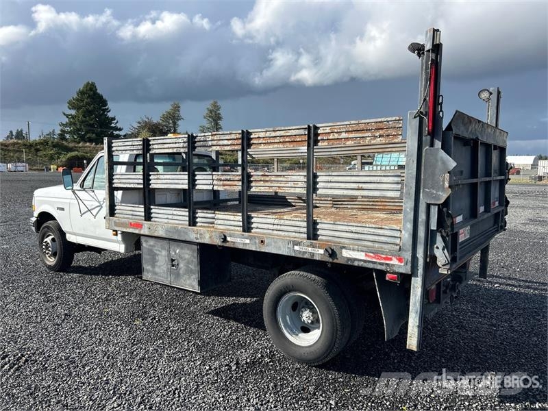 Ford F-450 Platformas/izkraušana no sāniem