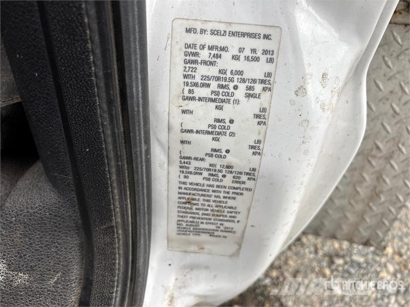 Ford F-450 Platformas/izkraušana no sāniem