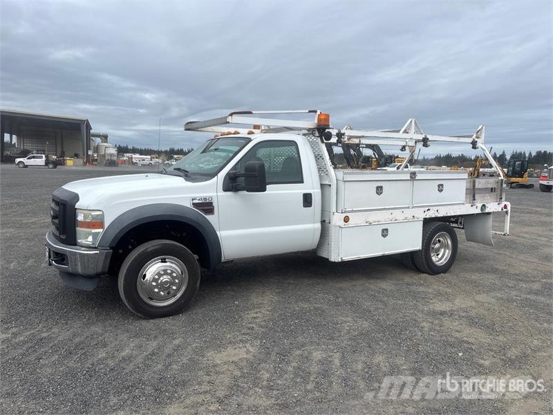 Ford F-450 Tovornjaki s kesonom/platojem