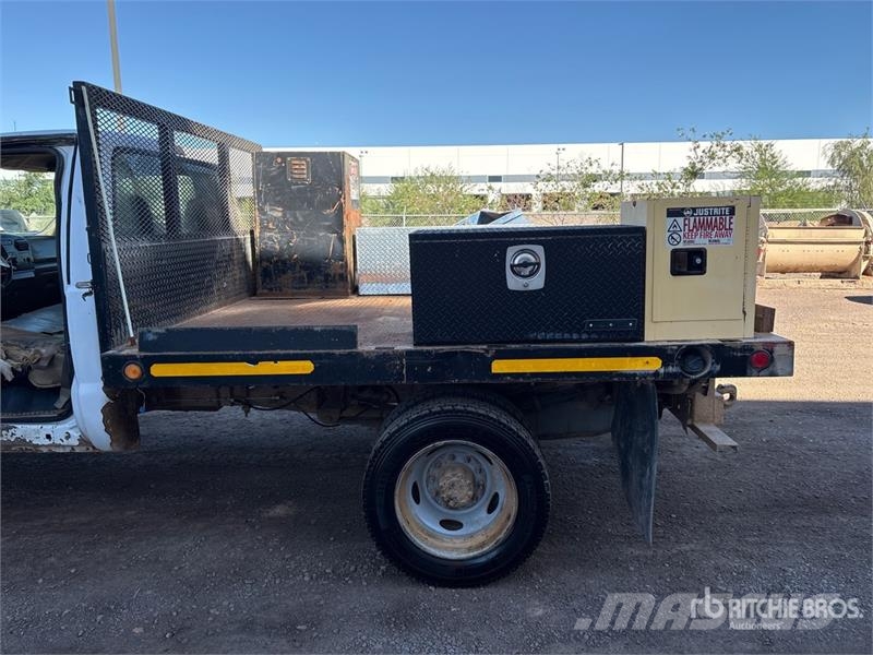 Ford F-450 Platformas/izkraušana no sāniem
