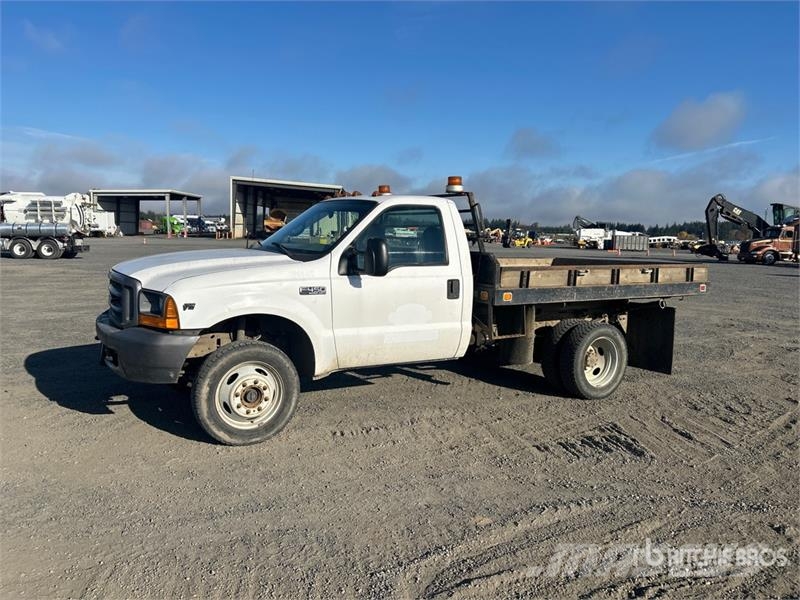 Ford F-450 Pašizgāzējs