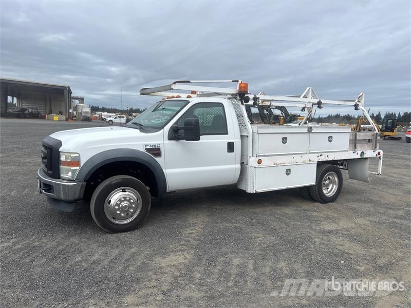 Ford F-450 Tovornjaki s kesonom/platojem