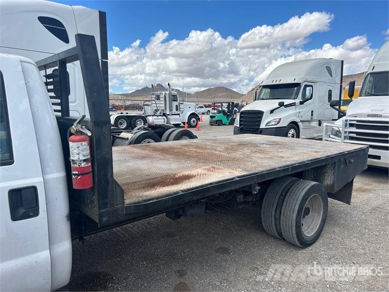 Ford F-450 Camion plateau