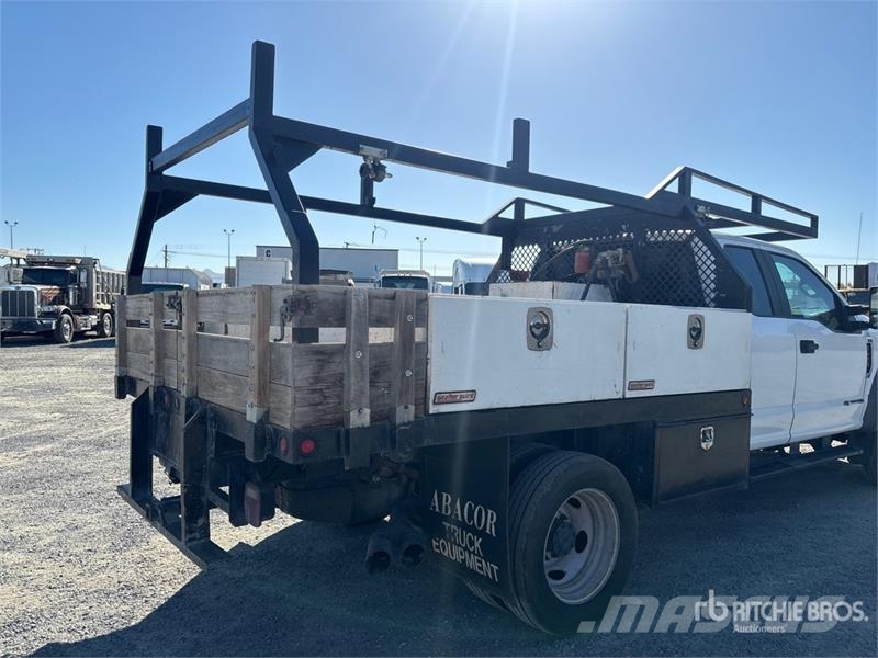 Ford F-450 Flakbilar