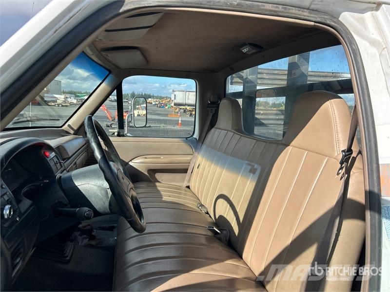 Ford F-450 Platformas/izkraušana no sāniem