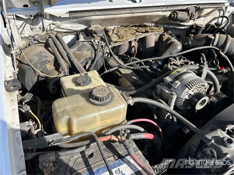 Ford F-450 Platformas/izkraušana no sāniem