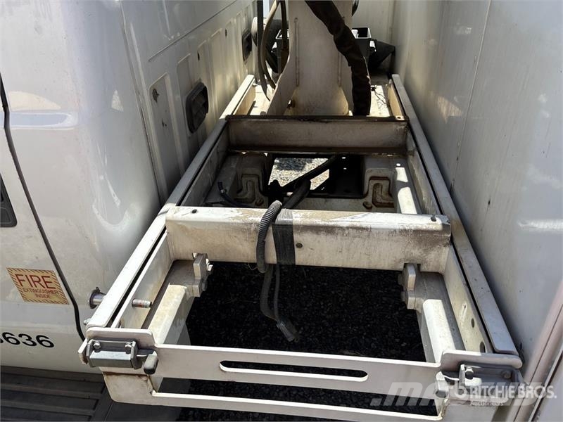 Ford F-450 المنصات الهوائية المثبتة على شاحنة
