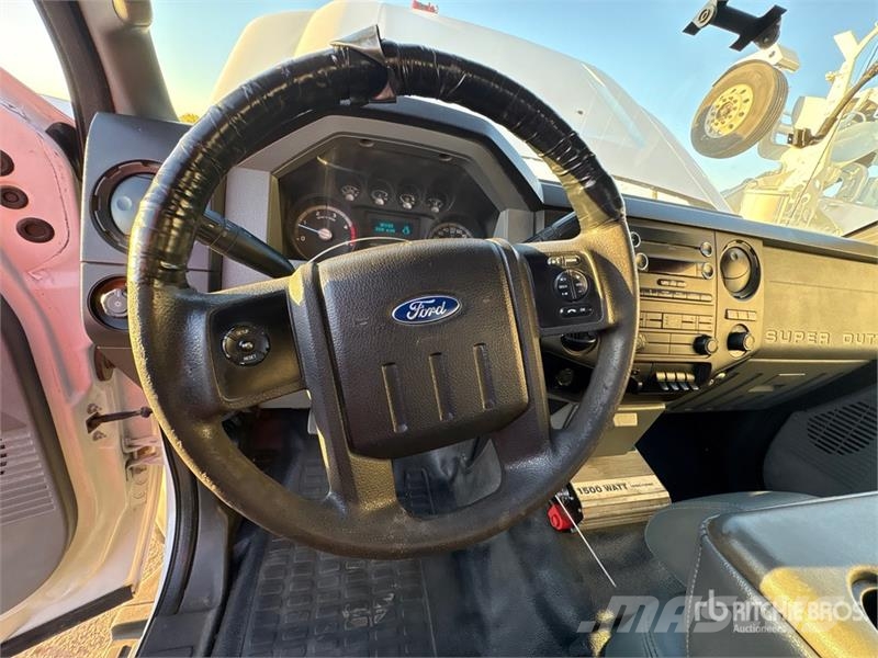 Ford F-450 Platformas/izkraušana no sāniem