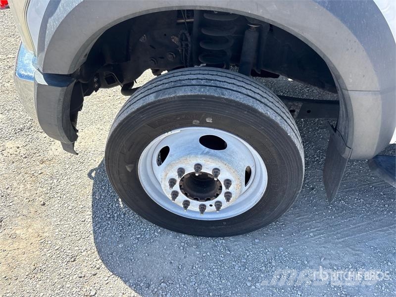 Ford F-450 플랫베드/드롭사이드 트럭