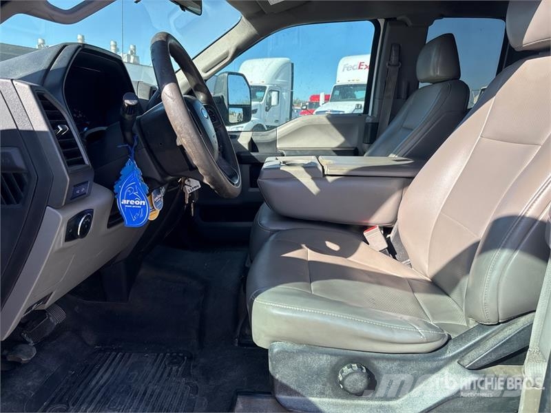 Ford F-450 Flakbilar