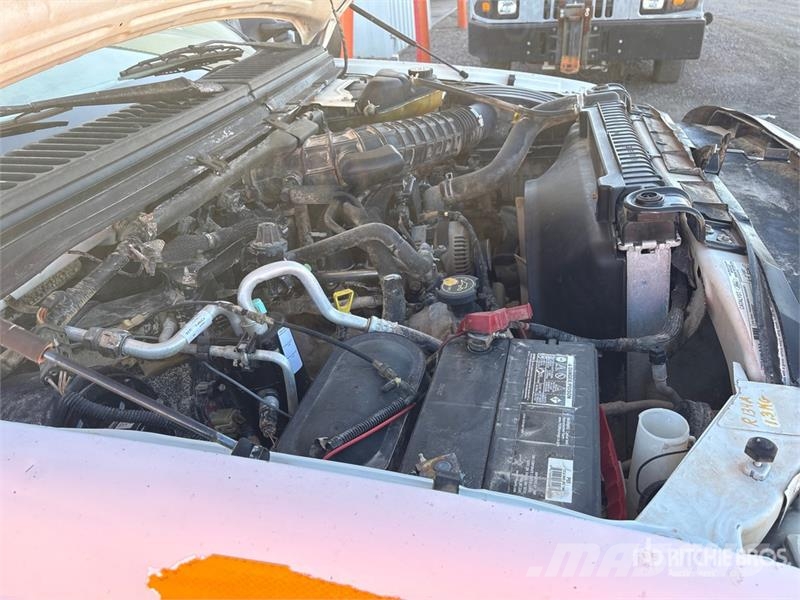 Ford F-450 Platformas/izkraušana no sāniem