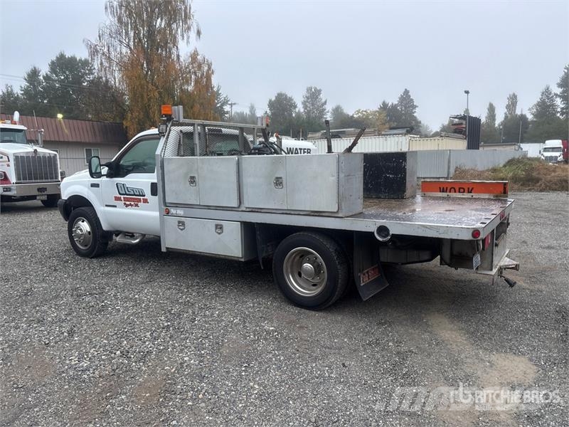 Ford F-450 Tovornjaki s kesonom/platojem