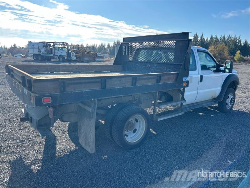Ford F-450 Pašizgāzējs