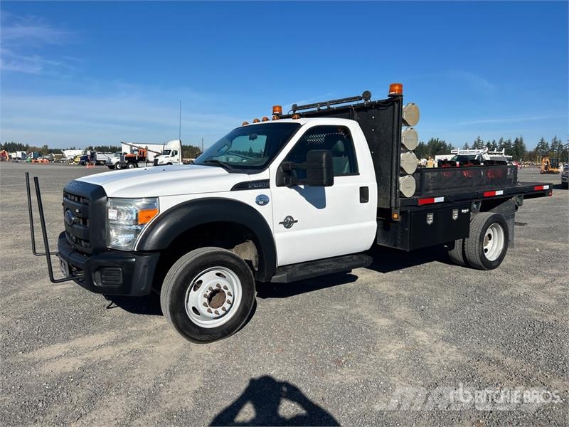 Ford F-450 Tovornjaki s kesonom/platojem