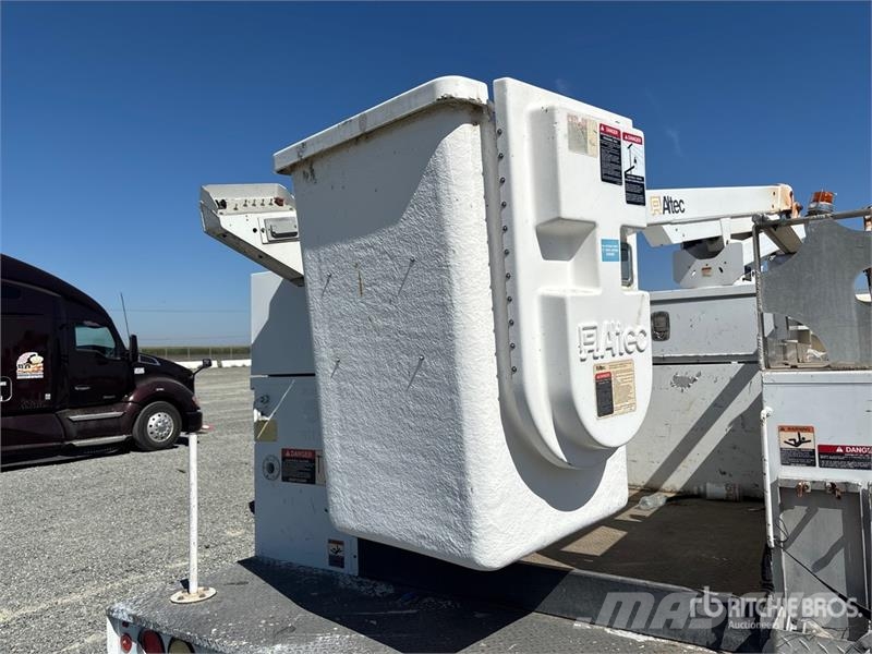 Ford F-450 المنصات الهوائية المثبتة على شاحنة