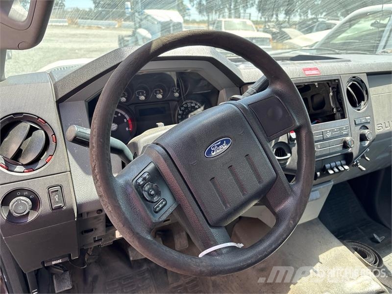 Ford F-450 المنصات الهوائية المثبتة على شاحنة