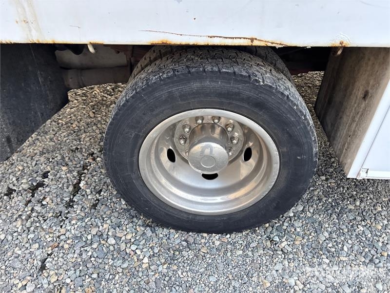 Ford F-450 Platformas/izkraušana no sāniem
