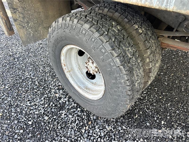 Ford F-450 Platformas/izkraušana no sāniem