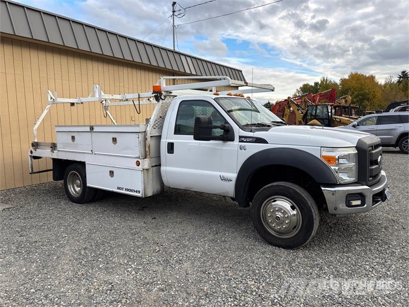 Ford F-450 Platformas/izkraušana no sāniem