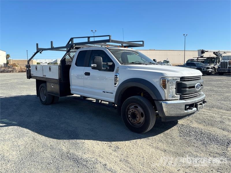 Ford F-450 Flakbilar