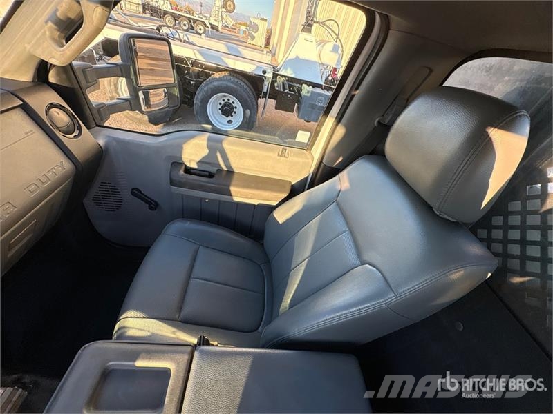 Ford F-450 Platformas/izkraušana no sāniem