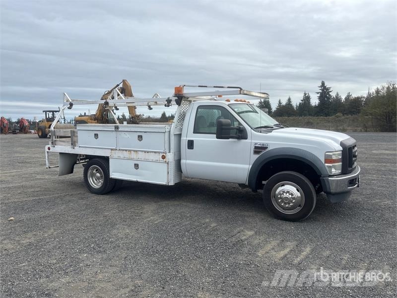 Ford F-450 Tovornjaki s kesonom/platojem