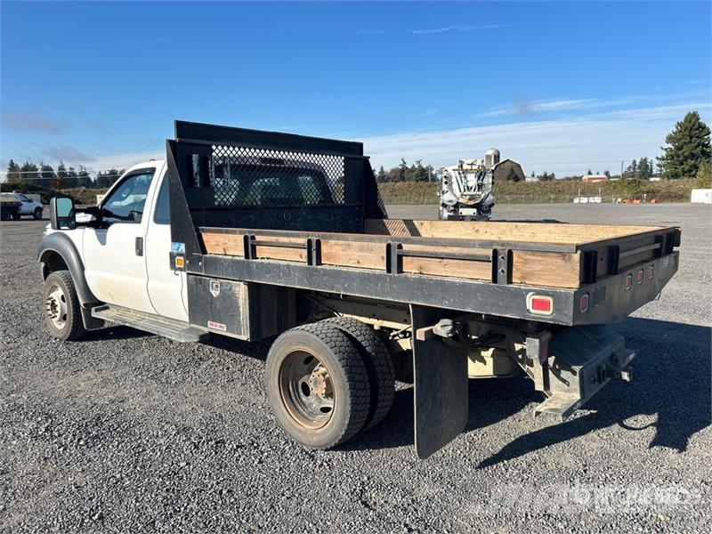 Ford F-450 Pašizgāzējs