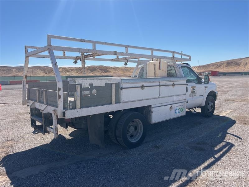 Ford F-450 4x2 Flatbed Truck Flatbed / Dropside trucks