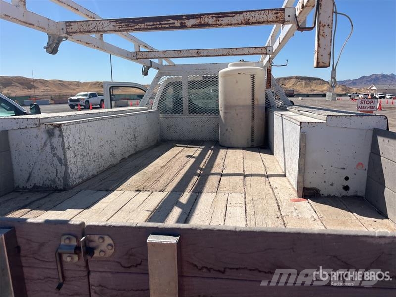 Ford F-450 4x2 Flatbed Truck Flatbed / Dropside trucks