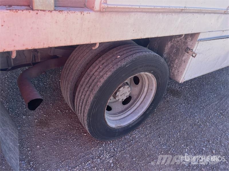 Ford F-450 4x2 Flatbed Truck Flatbed / Dropside trucks