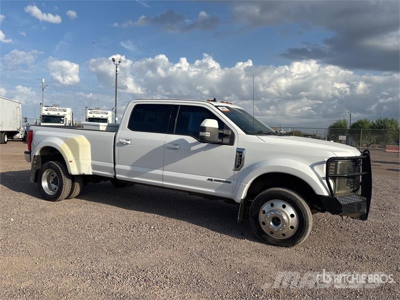 Ford F-450 Lariat 4x4 Pickup Прочие фургоны