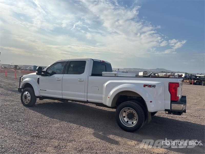 Ford F-450 Lariat 4x4 Pickup Прочие фургоны