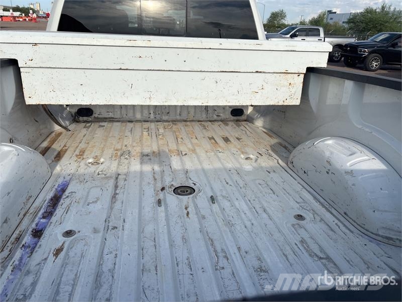 Ford F-450 Lariat 4x4 Pickup Прочие фургоны