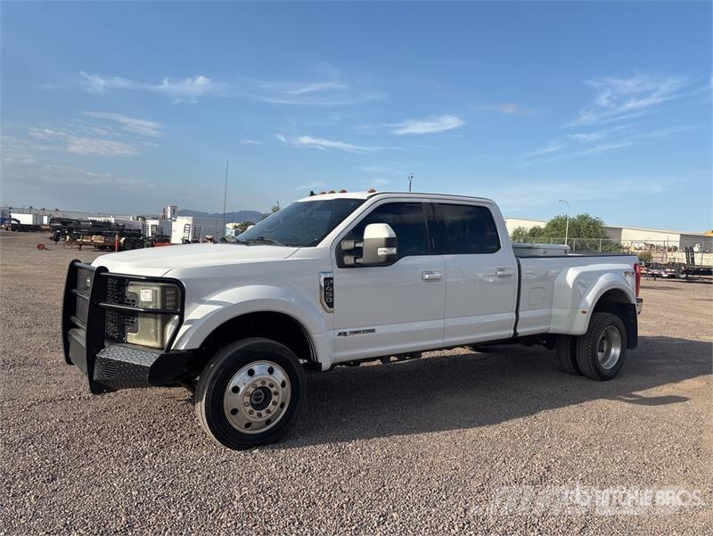 Ford F-450 Lariat 4x4 Pickup Прочие фургоны