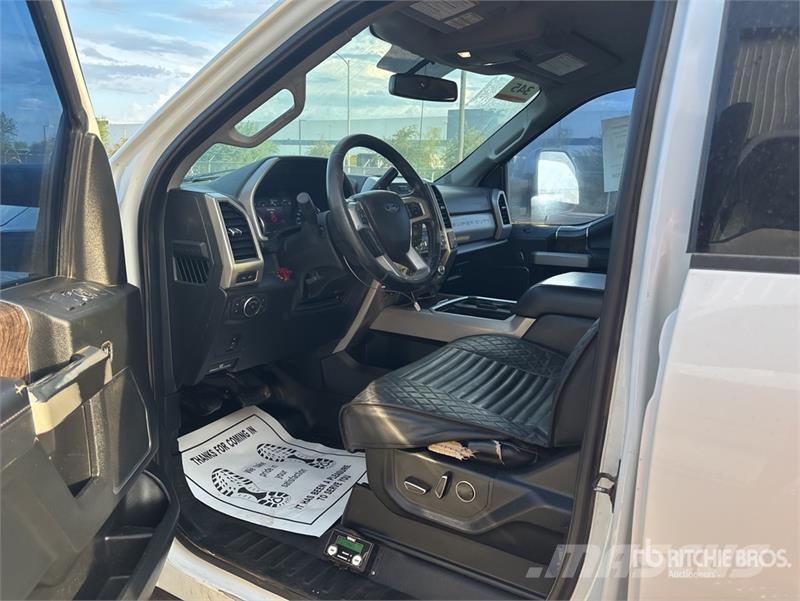 Ford F-450 Lariat 4x4 Pickup Прочие фургоны