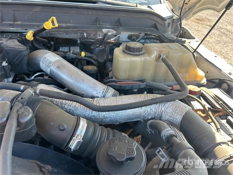 Ford F-450 XL 4x2 Crew Cab Cab and Chassis Кабини
