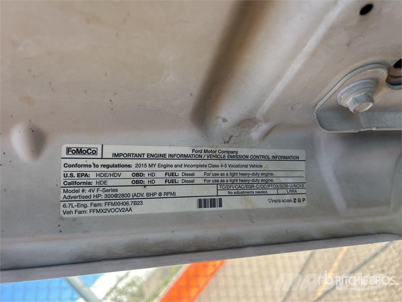 Ford F-450 XL 4x2 Crew Cab Cab and Chassis Кабини