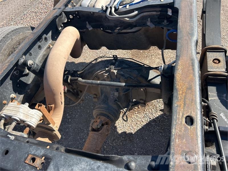 Ford F-450 XL 4x2 Crew Cab Cab and Chassis Кабини