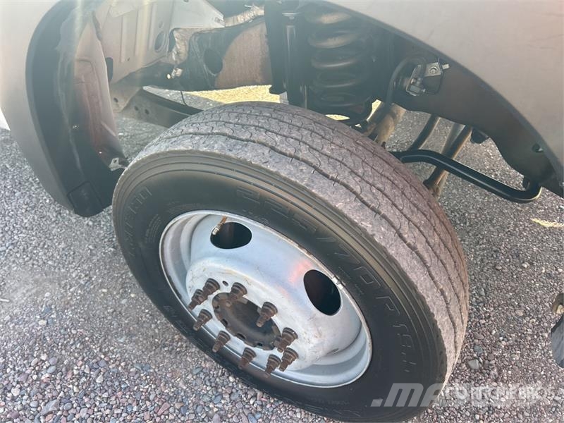 Ford F-450 XL 4x2 Crew Cab Cab and Chassis Кабини
