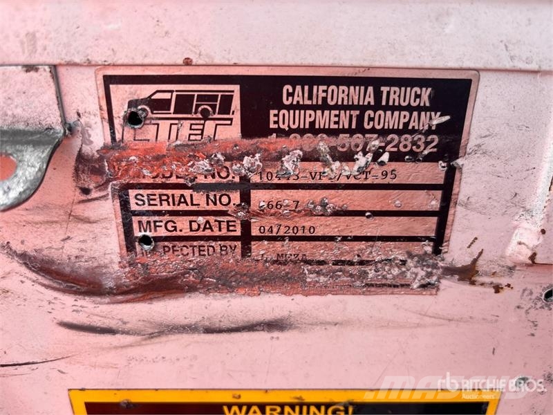 Ford F-450 XL 4x2 Extended Cab Utility Truck Pick-upy / Pojazdy z otwieranymi burtami