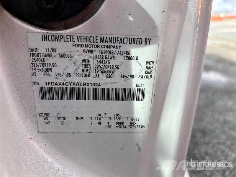 Ford F-450 XL 4x2 Extended Cab Utility Truck Pick-upy / Pojazdy z otwieranymi burtami